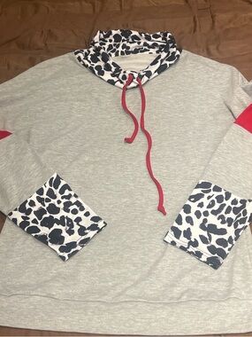 Women’s long sleeve boutique animal print